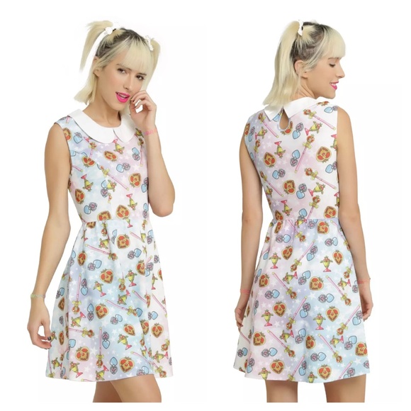 Hot Topic Plus Size Sailor Moon Locket Dress - Picture 1 of 4